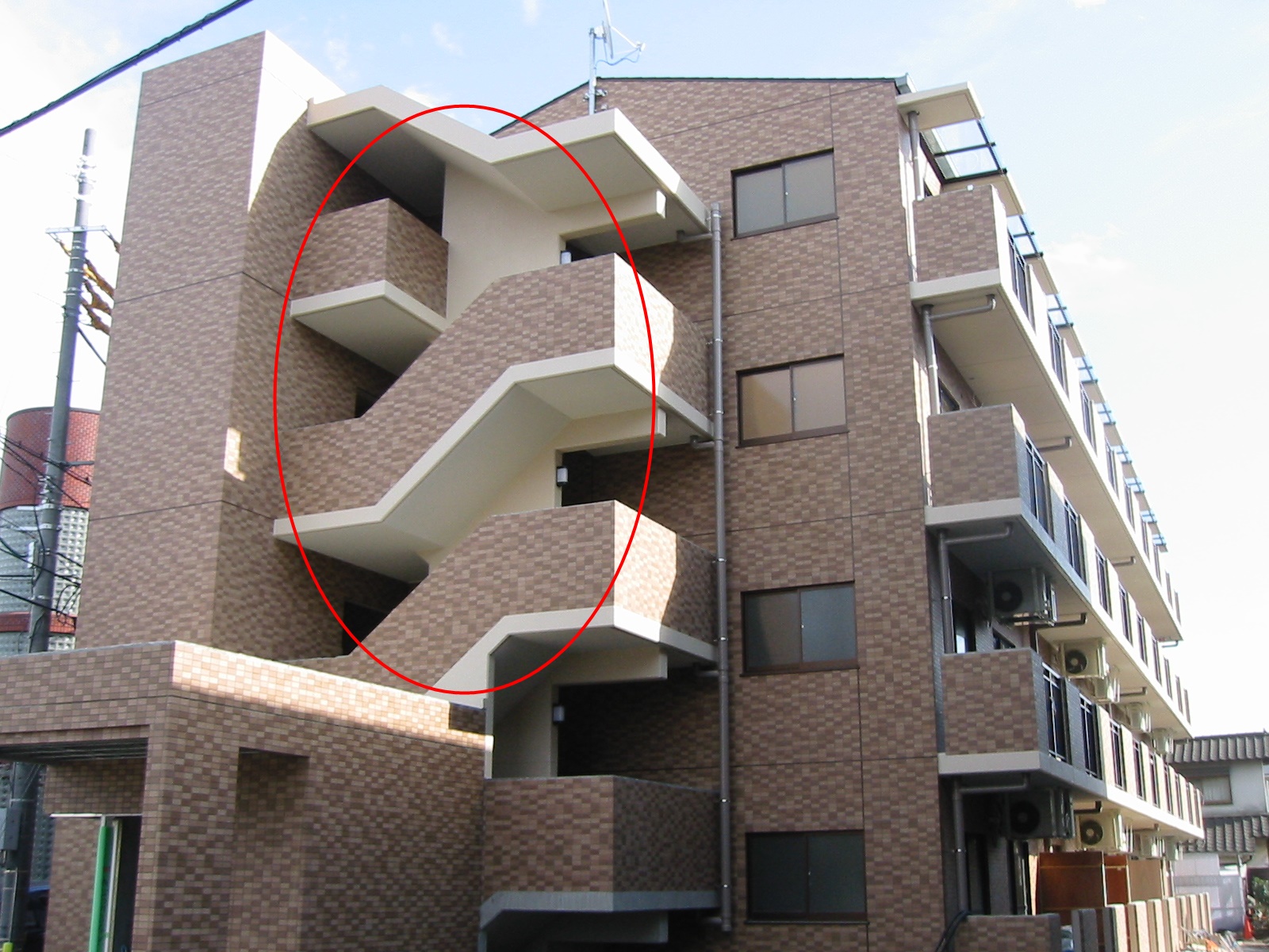 アパートとマンションの違いや見分け方!どっちの方が住み心地が良いの? 一人暮らし初心者おすすめナビ【ヒトグラ】 アパートとマンションの違いや見分け方!どっちの方が住み心地が良いの? 一人暮らし初心者おすすめナビ【ヒトグラ】